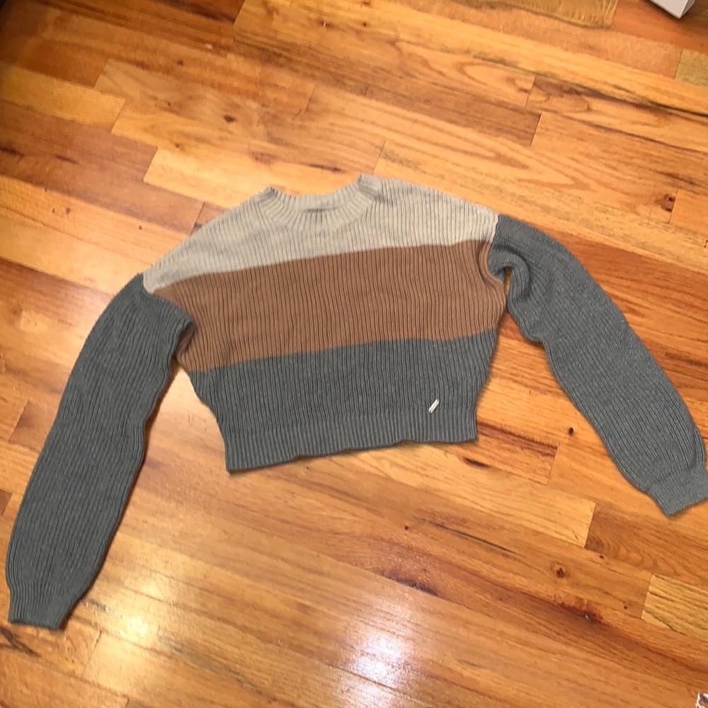 HOLLISTER colorblock sweater!